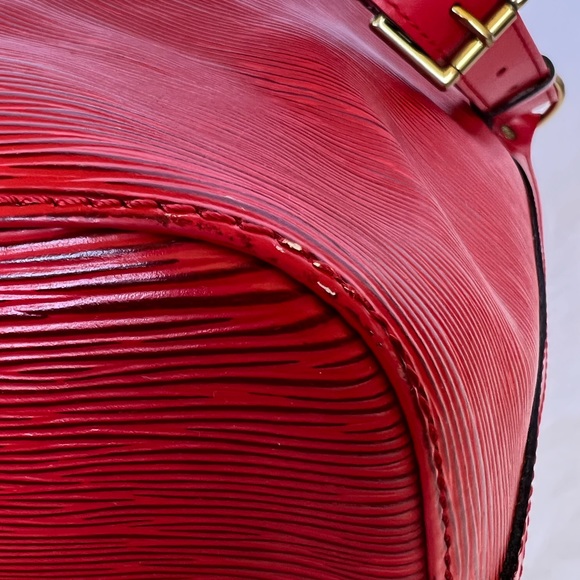 LOUIS VUITTON Petit Noe Drawstring Shoulder Bag Epi Leather Castilian Red - Picture 13 of 16